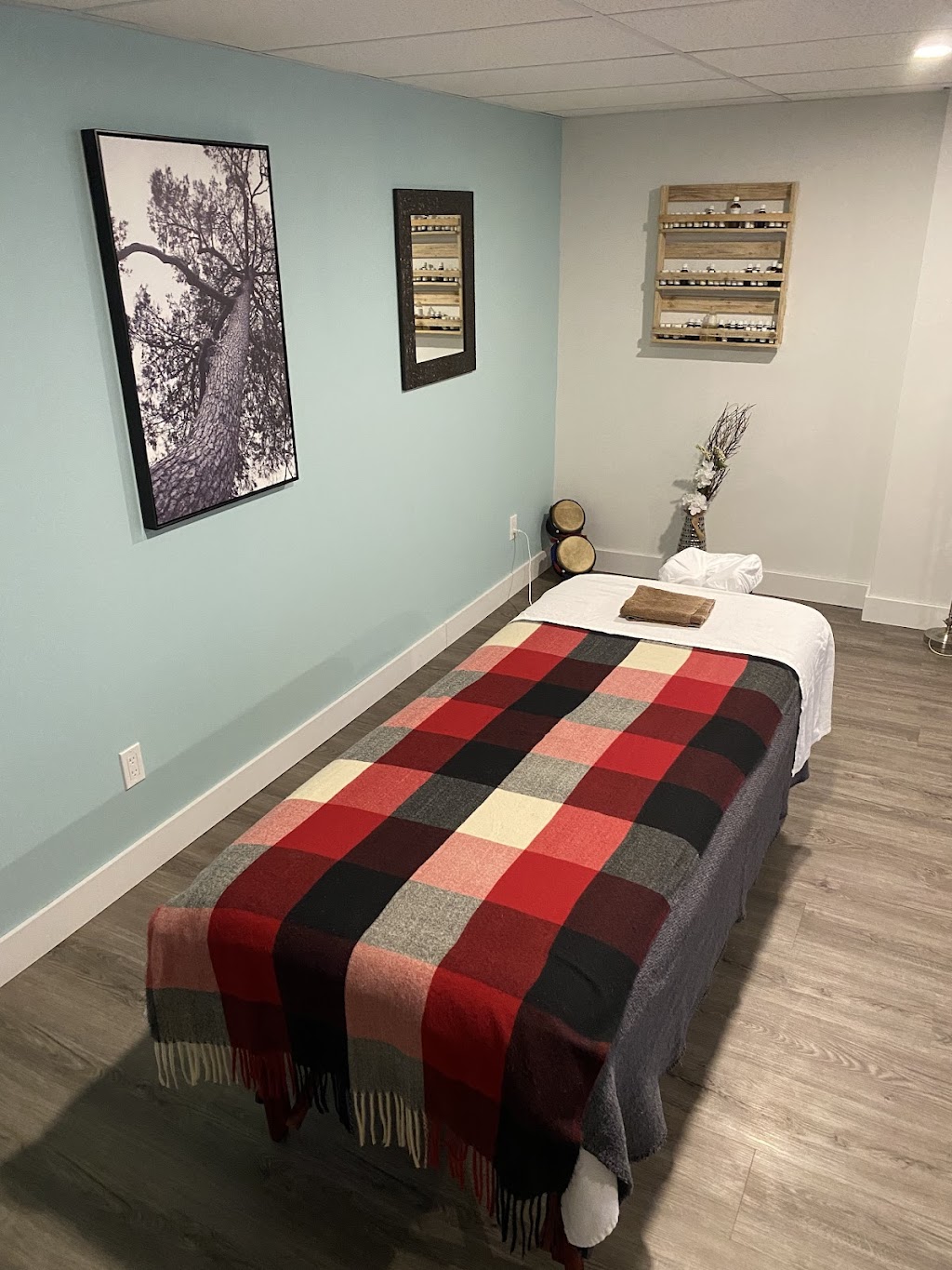 Valkyrie - Massothérapie | 14 Rue Allen O, Waterloo, QC J0E 2N0, Canada | Phone: (450) 521-2895