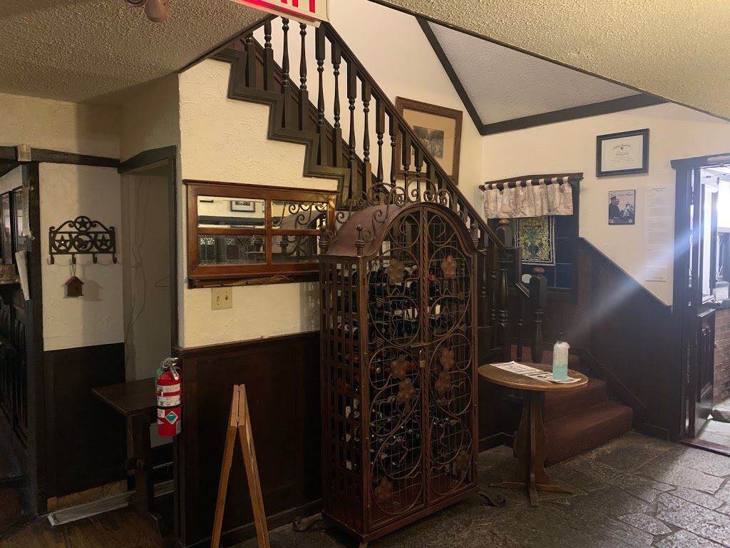 Rocking Horse Pub | 2038 Sanders Rd, Nanoose Bay, BC V9P 9C2, Canada | Phone: (250) 468-1735