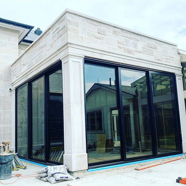 Luminous Glass | 65 Hill Dr, Aurora, ON L4G 3A7, Canada | Phone: (905) 758-0124