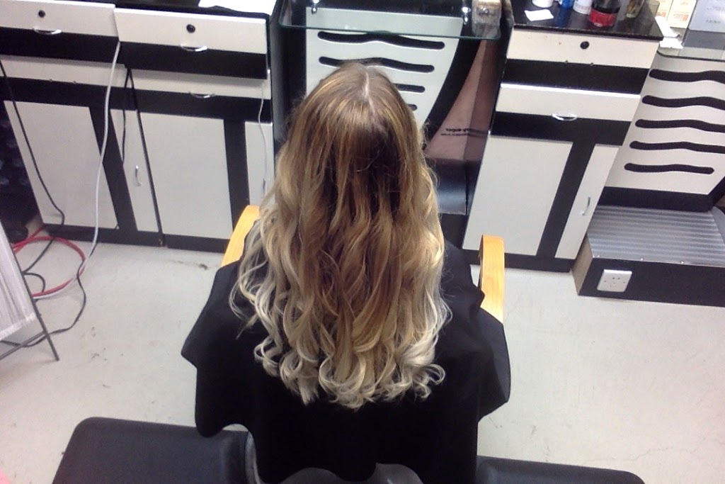 Nadias Hair Salon | 2181 Dawson Cres, Innisfil, ON L9S 0H1, Canada | Phone: (416) 522-0872