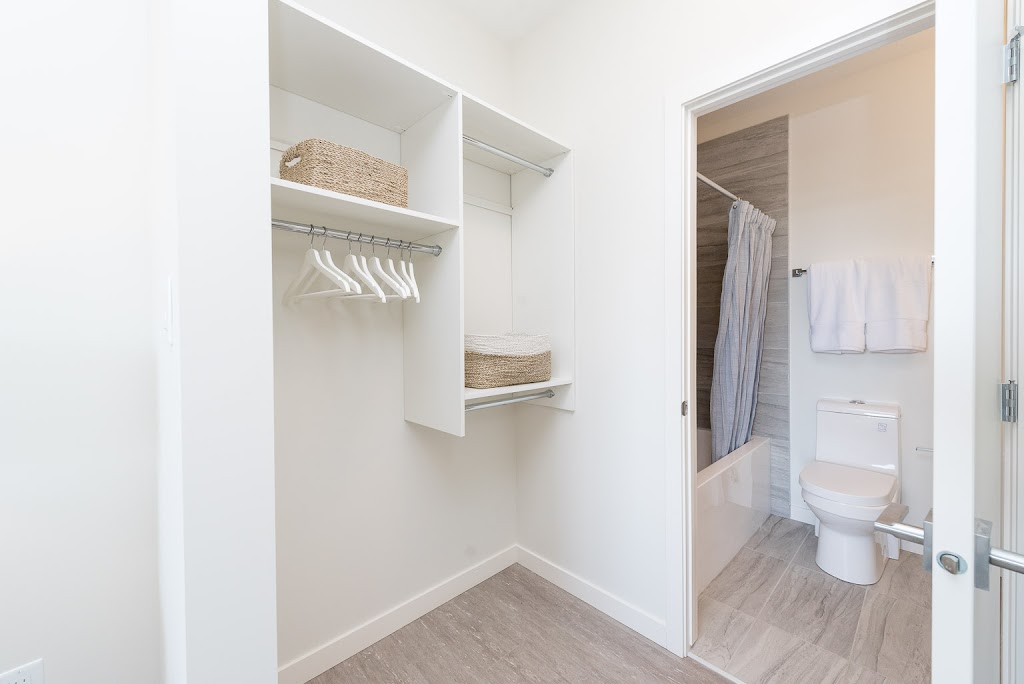 Pinnacle Pointe North | 17814 97 St NW #17804, Edmonton, AB T5Z 2E6, Canada | Phone: (780) 406-4423