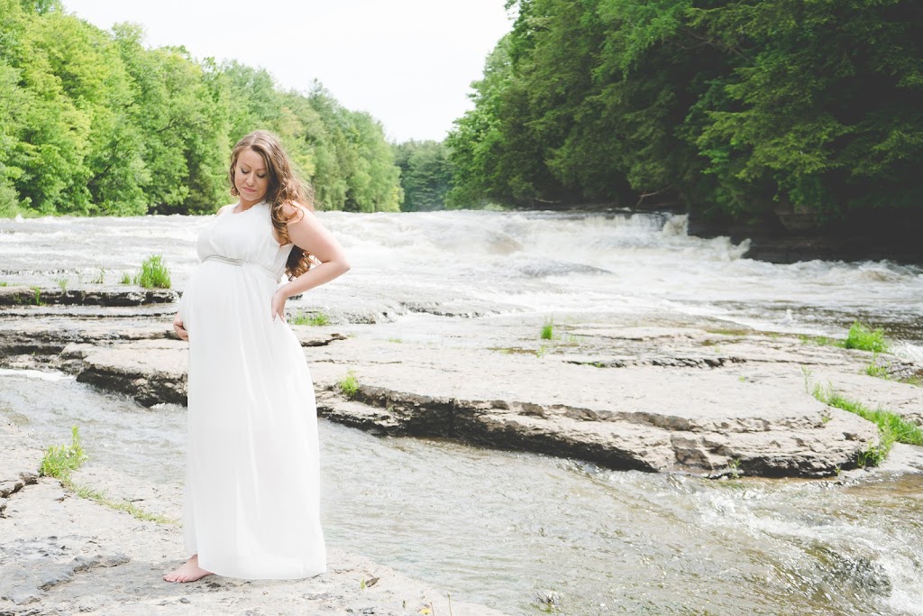 Joannie Francoeur Photographe | 1997 Rue la Corne, Saint-Bruno-de-Montarville, QC J3V 5A1, Canada | Phone: (514) 792-5448