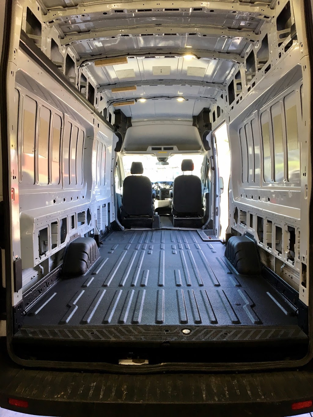 AUTOGLASSIN Inc | 380 Central Ave W, Brockville, ON K6V 4N8, Canada | Phone: (613) 340-0146