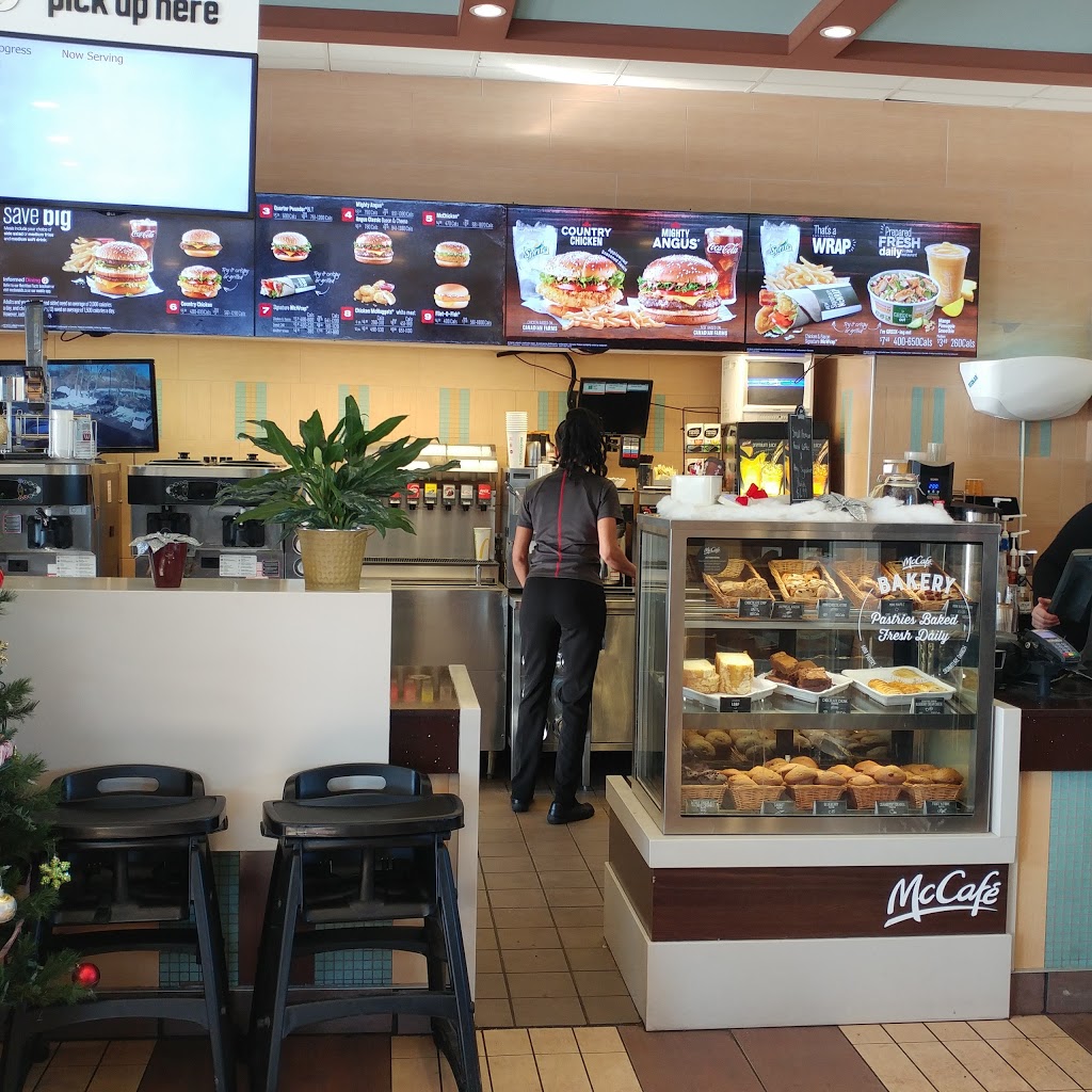 McDonalds | 631 Niagara St, Welland, ON L3C 1L9, Canada | Phone: (905) 735-1064