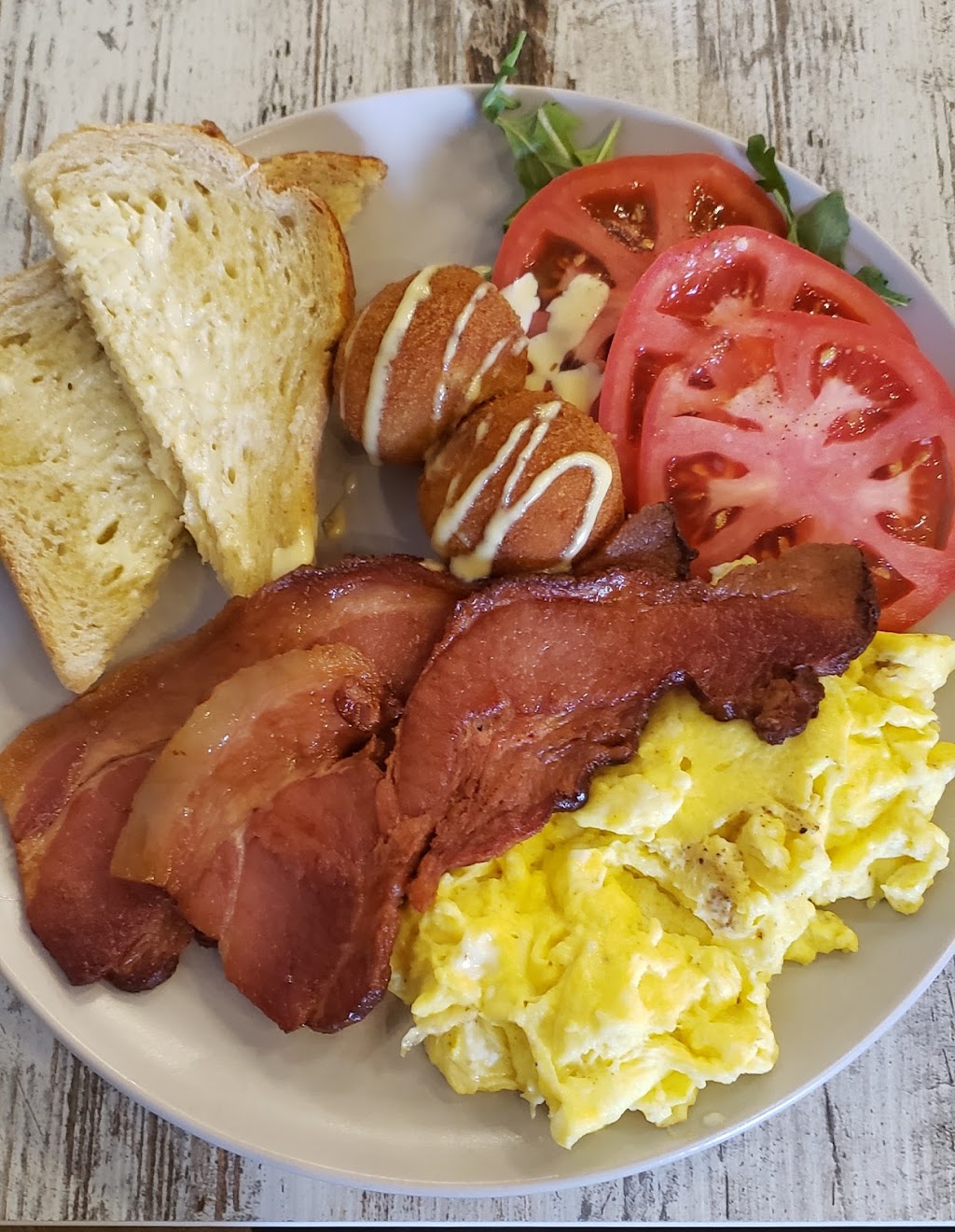 Sweet Dutchess Kitchen + Café | 2 Orchard Heights Blvd Suite 23, Aurora, ON L4G 3W3, Canada | Phone: (647) 455-6551