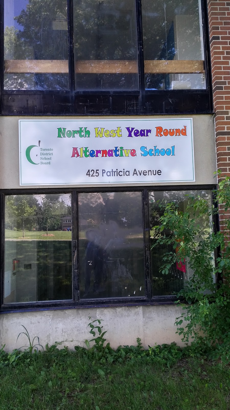 North West Year Round Alternative Centre | 425 Patricia Ave, North York, ON M2R 2N1, Canada | Phone: (416) 395-4824