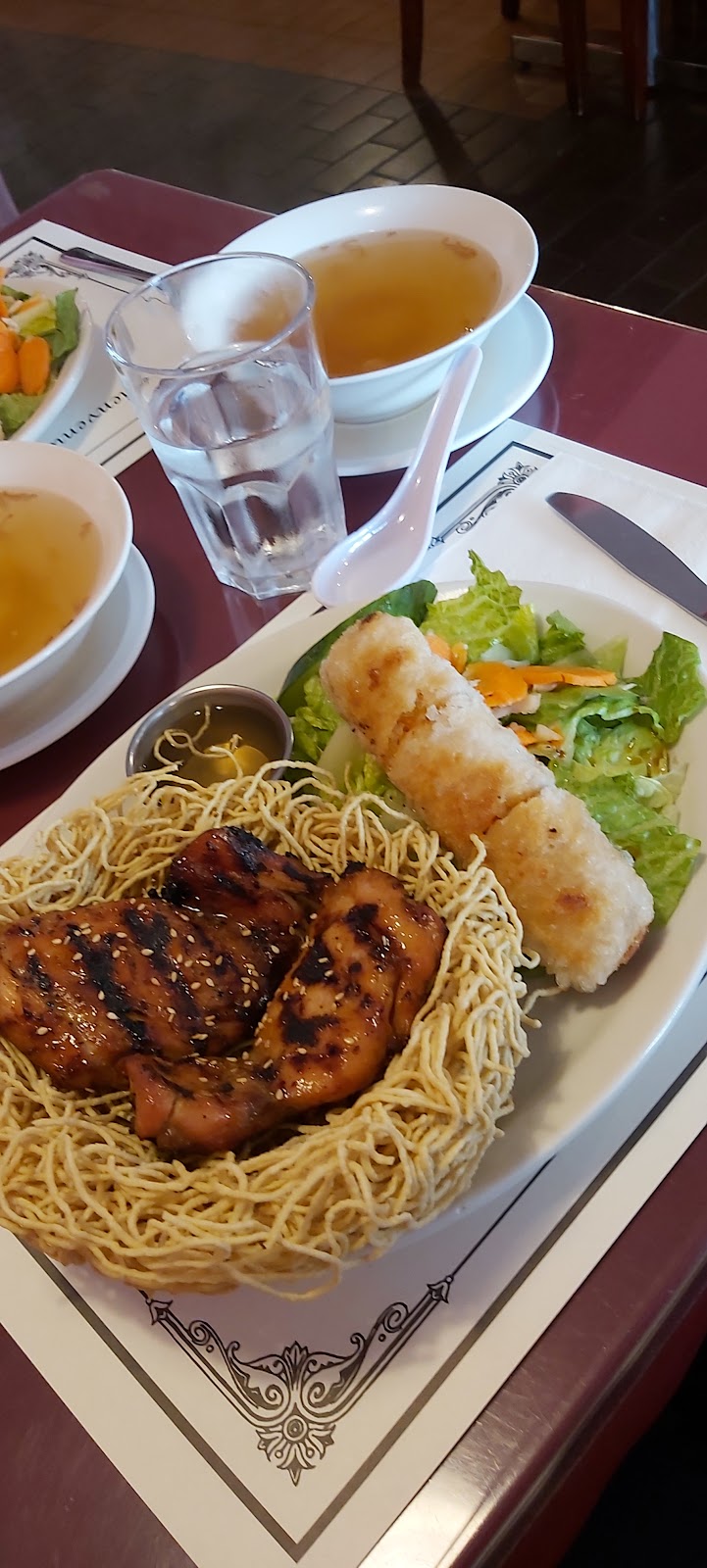 Chez Lien | 8171 Bd Newman, LaSalle, QC H8N 1Y1, Canada | Phone: (514) 364-0690