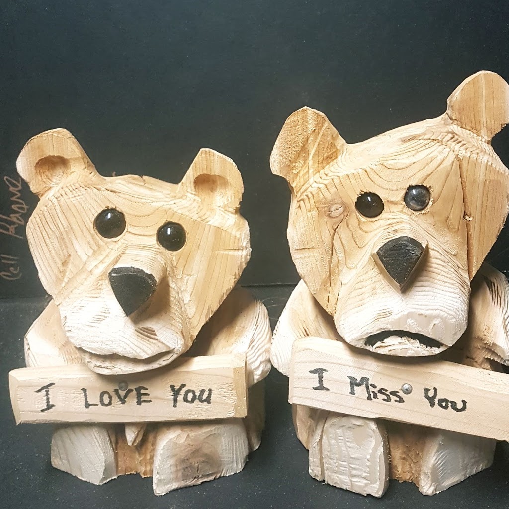 BEARS DEN CHAINSAW CARVINGS | 3710 Trans-Canada Hwy, Salmon Arm, BC V1E 3K1, Canada | Phone: (250) 515-0869
