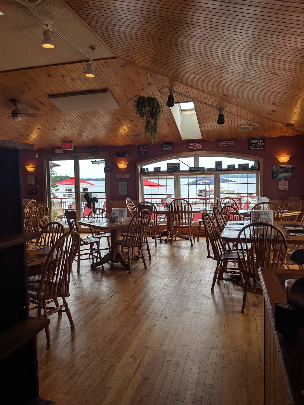 That Place On Cameron | 16 Oriole Rd, Fenelon Falls, ON K0M 1N0, Canada | Phone: (705) 887-7690