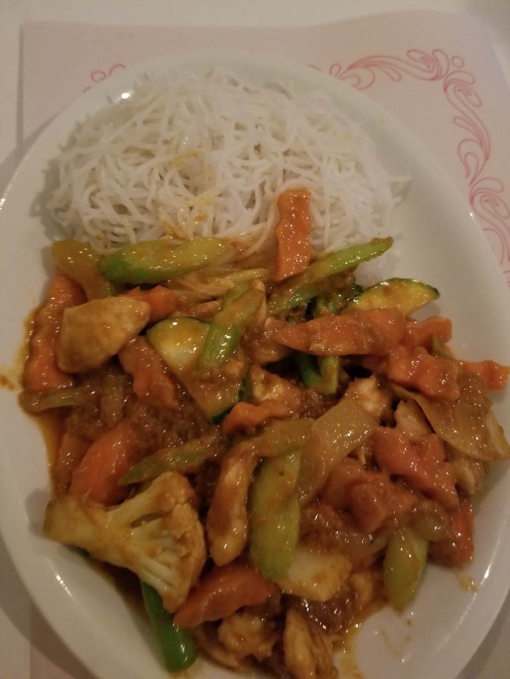 Lao Paradise | 1568 Rue de la Faune, Québec, QC G3E 1L2, Canada | Phone: (418) 915-8023