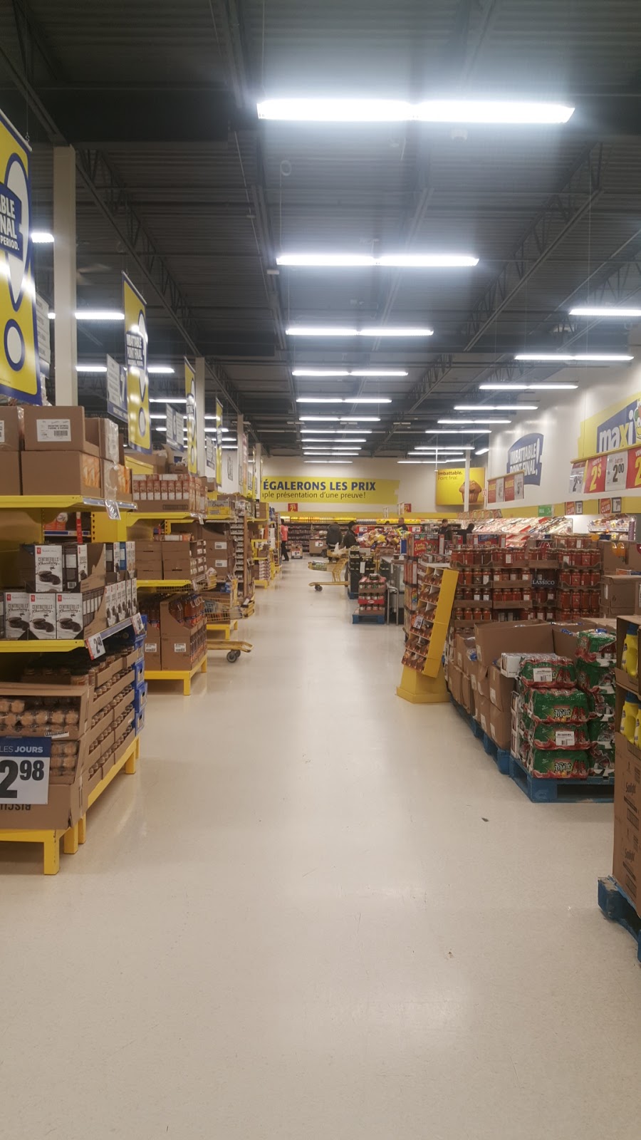 Maxi | 390 Montée des Pionniers, Terrebonne, QC J6V 1S6, Canada | Phone: (450) 657-7710