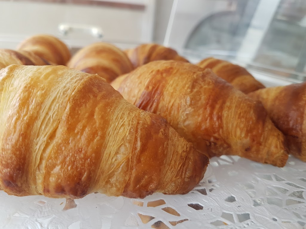 Au four et à mesure | 5071 Rue de Charleroi, Montréal-Nord, QC H1G 2Z6, Canada | Phone: (514) 360-6848
