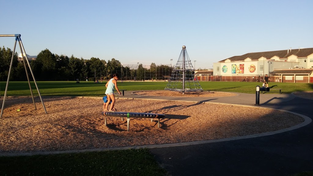Terry Hughes Park | 8 8th Ave, New Westminster, BC V3L, Canada | Phone: (604) 521-3711