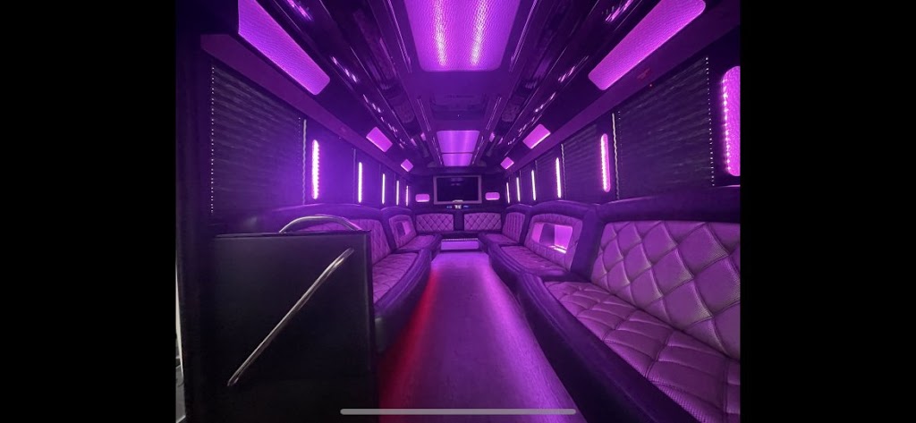 Top Limo Niagara Falls | 17, 7000 McLeod Rd Suite# 256, Niagara Falls, ON L2G 7K3, Canada | Phone: (647) 807-5466