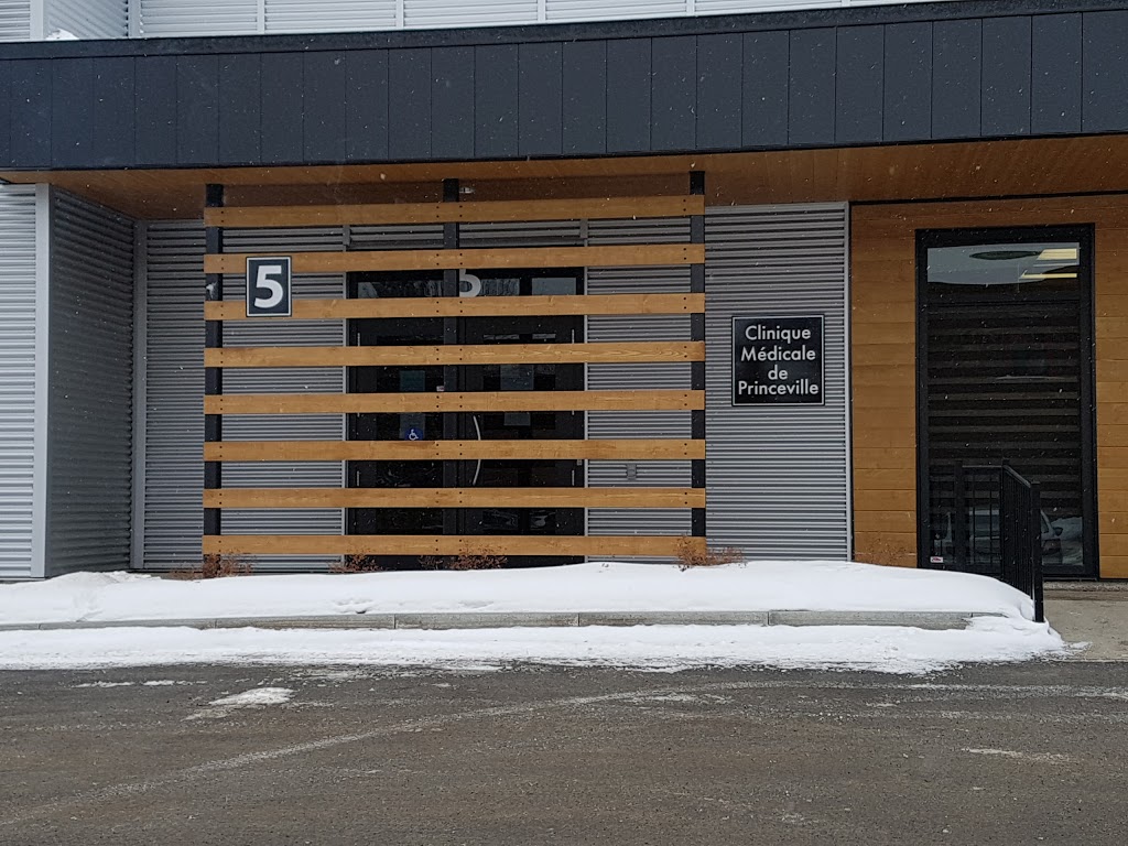 Clinique Médicale De Princeville | 5 Rue Saint Jacques E, Princeville, QC G6L 5C3, Canada | Phone: (819) 364-2150