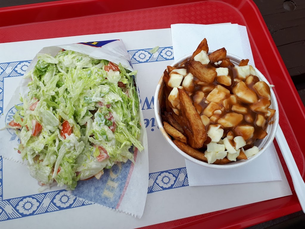 Cantine Ste-Helene | 374 4e Avenue, Sainte-Hélène-de-Bagot, QC J0H 1M0, Canada | Phone: (450) 791-2645