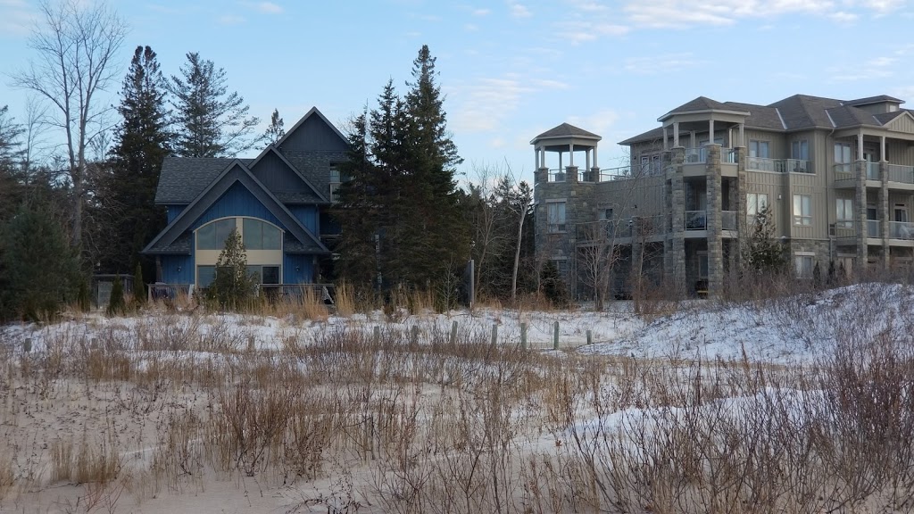 Aqua | 400 Coastline Dr, Wasaga Beach, ON L9Z 2R6, Canada | Phone: (905) 330-3610