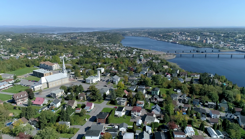 St. Anne Catholic Church | 2592 Rue Roussel, Chicoutimi, QC G7G 1Y1, Canada | Phone: (418) 543-7734