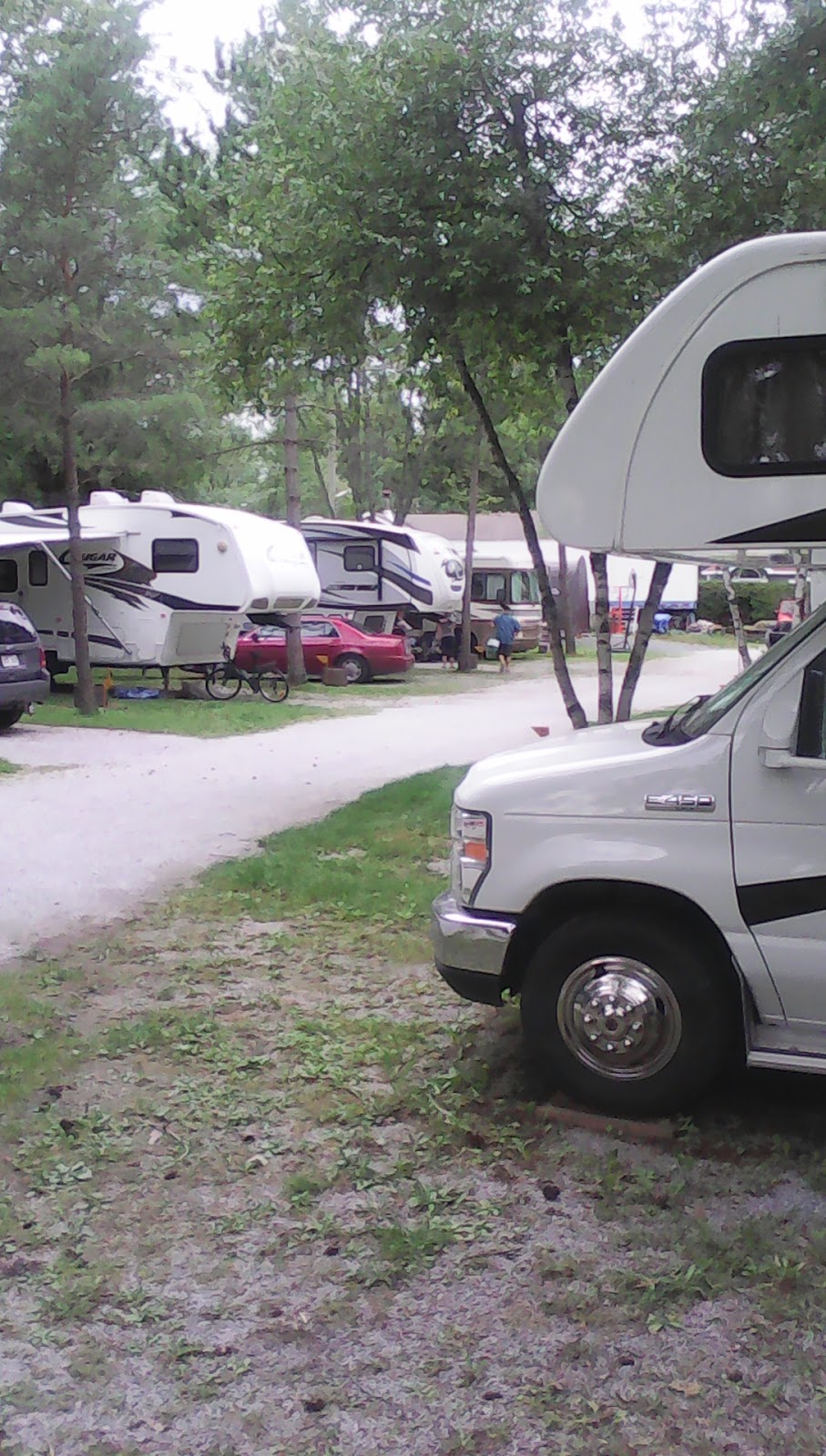 Villa Du Campeur Des Trois Lac | 227 Rue Larochelle, Asbestos, QC J1T 3M7, Canada | Phone: (819) 879-5000