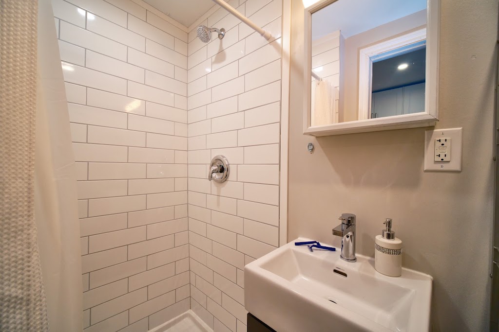 ModernBnb | 701 Upper James St, Hamilton, ON L9C 2Z7, Canada | Phone: (905) 962-2966