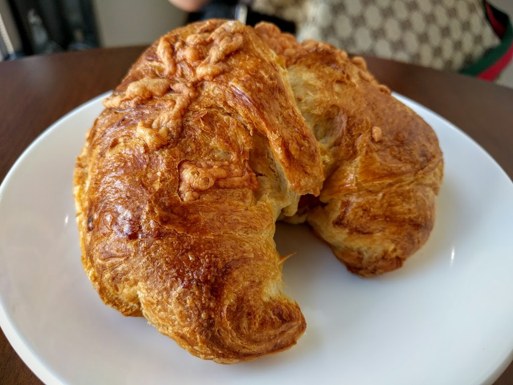 Diplomat Bakery | 6168 London Rd #105, Richmond, BC V7E 0C1, Canada | Phone: (604) 241-9134
