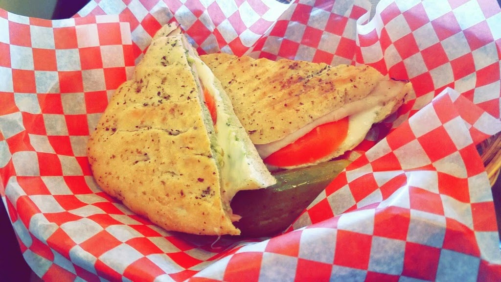 Caffe Misto | 2865 Foul Bay Rd, Victoria, BC V8R 5C5, Canada | Phone: (250) 598-8679