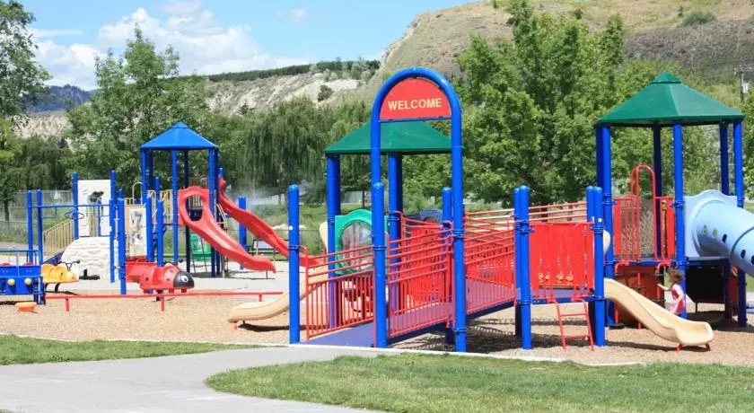 Sunny Beach Motel | 3648 Parkview St, Penticton, BC V2A 3W3, Canada | Phone: (250) 492-7114