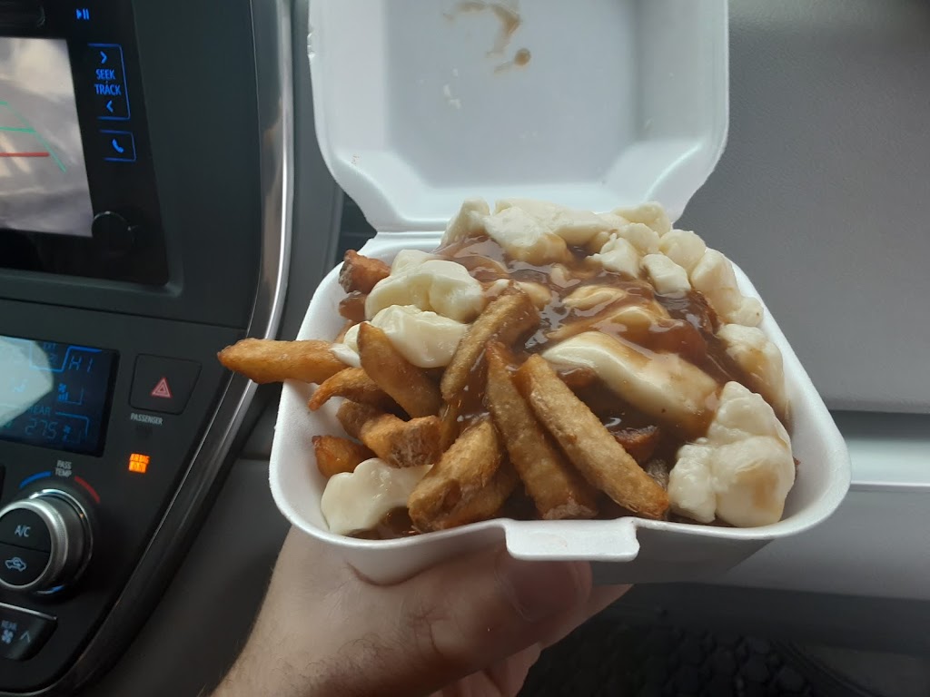 Ptit Resto | 309 Rue Principale, Saint-Antonin, QC G0L 2J0, Canada | Phone: (418) 862-1999