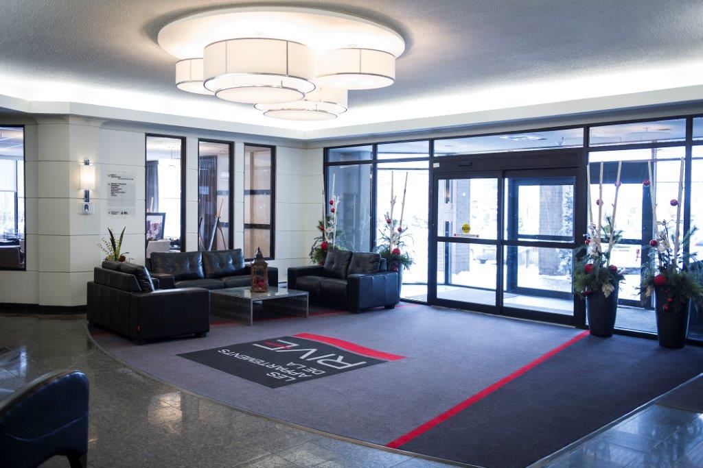 Appartements de La Rive | 4605 Boulevard Sainte-Rose, Laval, QC H7R 5S9, Canada | Phone: (450) 627-7474