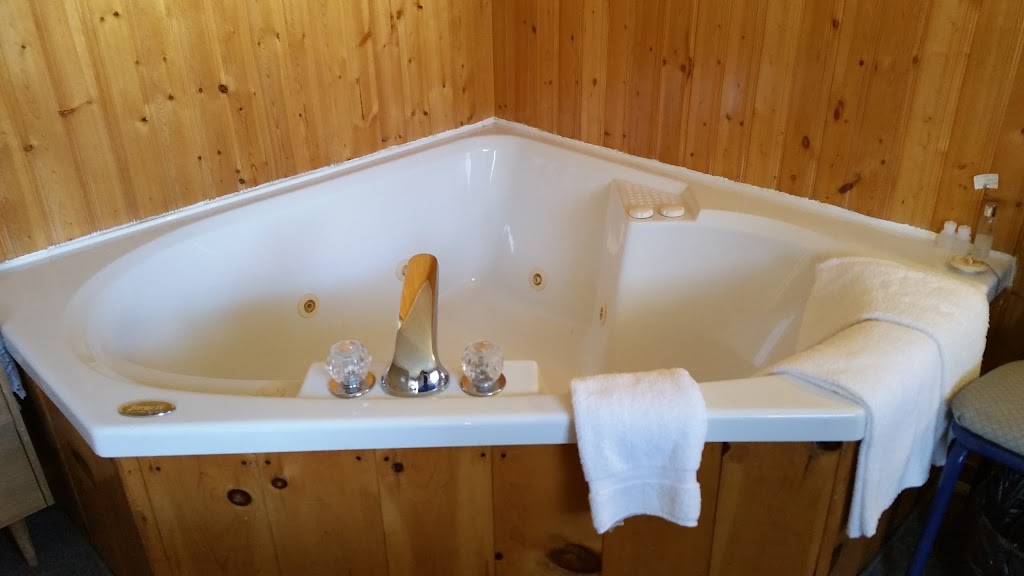 Northland Motel | 77 Trans-Canada Hwy, Latchford, ON P0J 1N0, Canada | Phone: (705) 676-2096