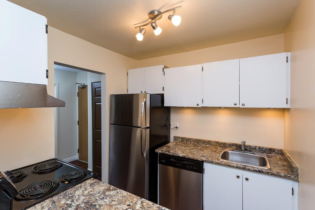 Carrigan place Apartments | 3836 Carrigan Ct, Burnaby, BC V3N 4P7, Canada | Phone: (604) 243-8727