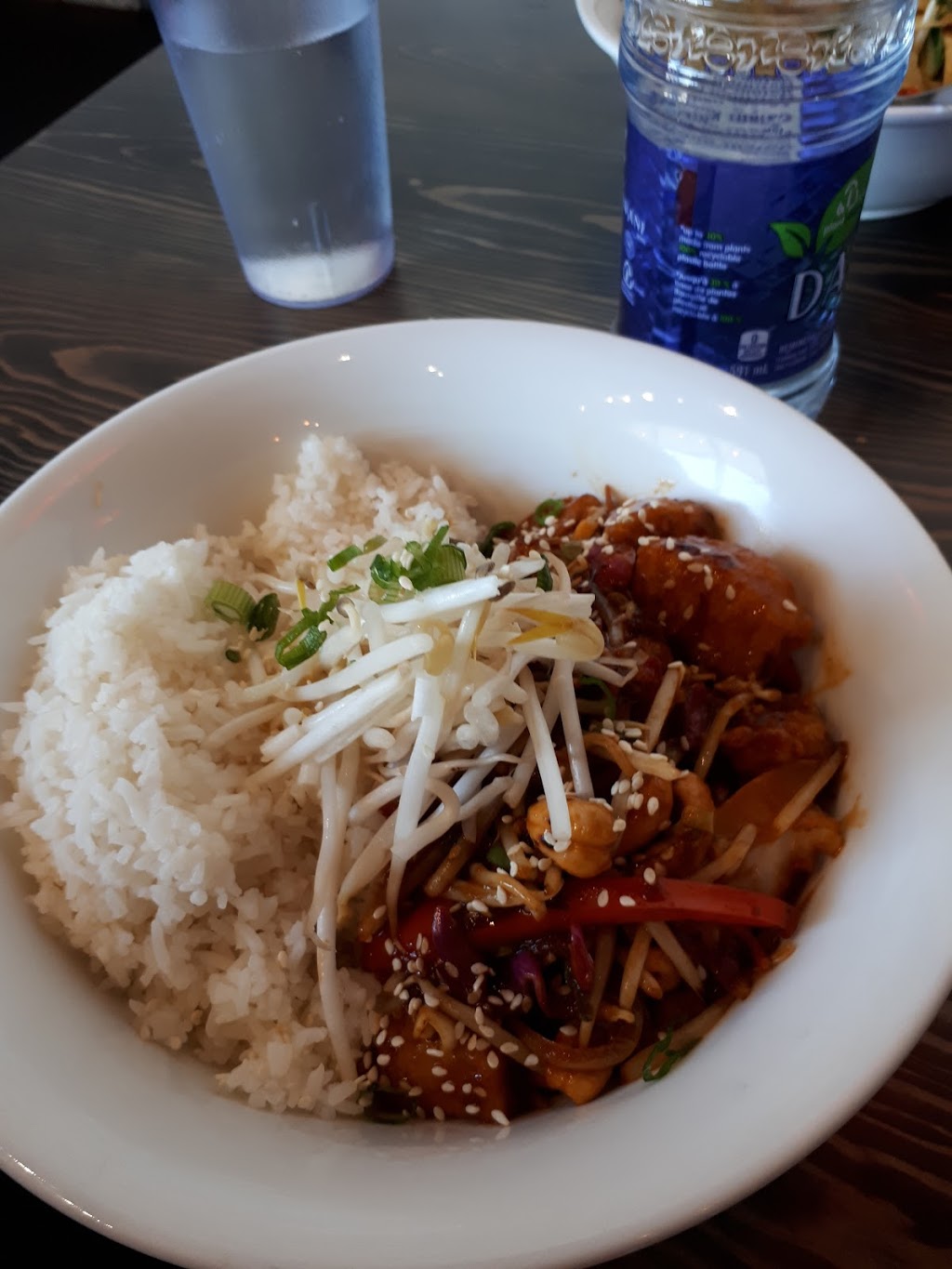 Noodlebox | 5580 Vedder Rd #200, Chilliwack, BC V2R 5P4, Canada | Phone: (604) 769-0060