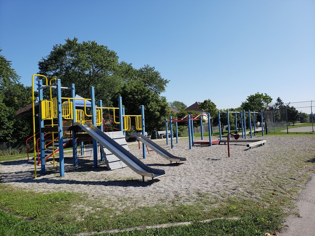 Bayview Park | 9 Thomas Ct, Stoney Creek, ON L8E 5A7, Canada