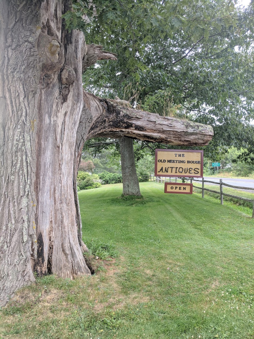 The Old Meeting House Antiques | 1063 Church St, Port Williams, NS B0P 1T0, Canada | Phone: (902) 679-9650