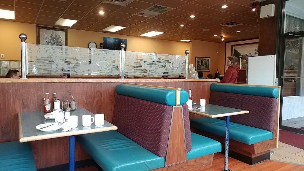 Haida Way Restaurant | 9320 Trans-Canada Hwy, Chemainus, BC V0R 1K4, Canada | Phone: (250) 246-3841