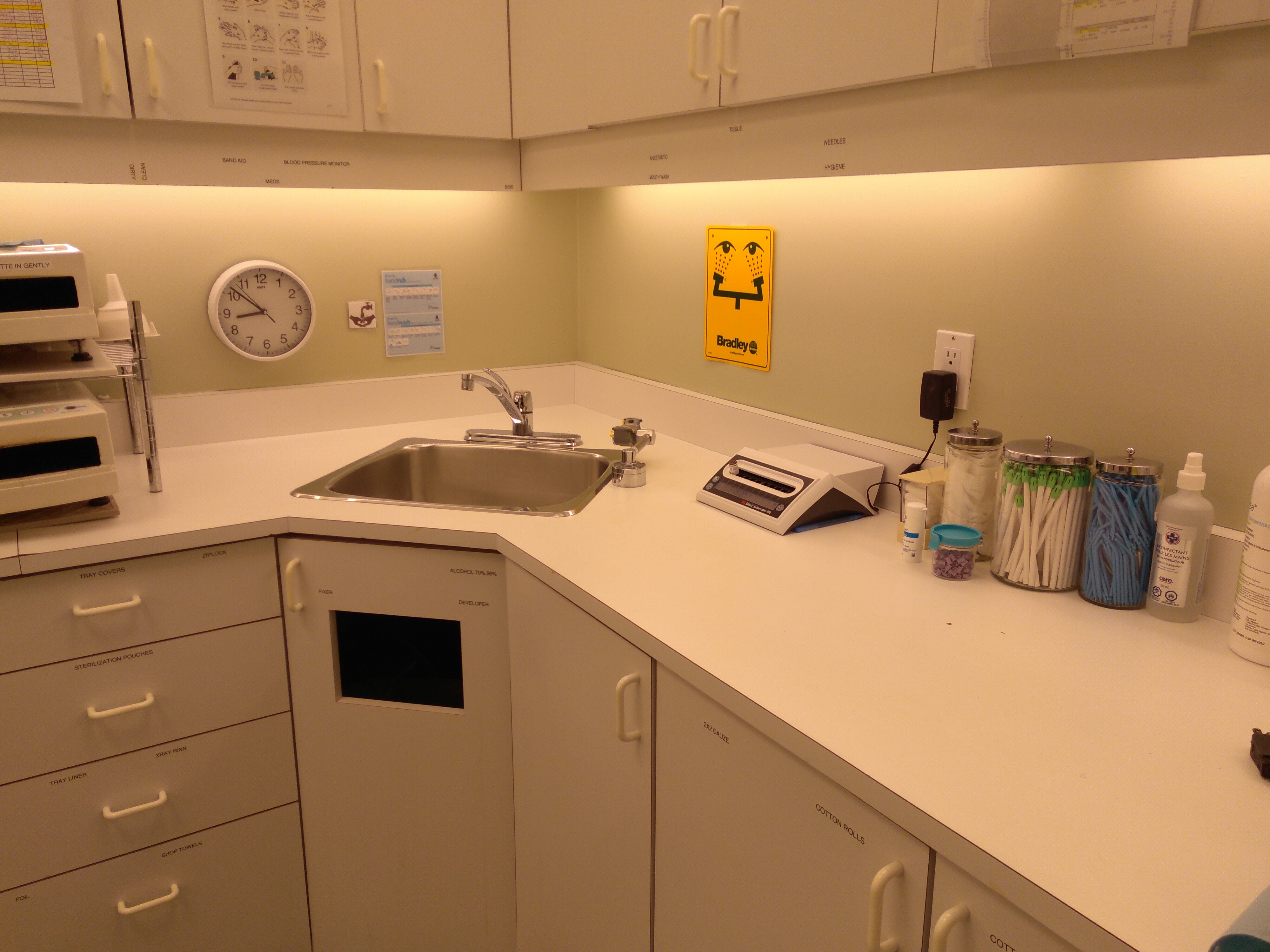 Turtle Creek Dental | 1801 Lakeshore Rd W #116, Mississauga, ON L5J 1J6, Canada | Phone: (905) 822-1301