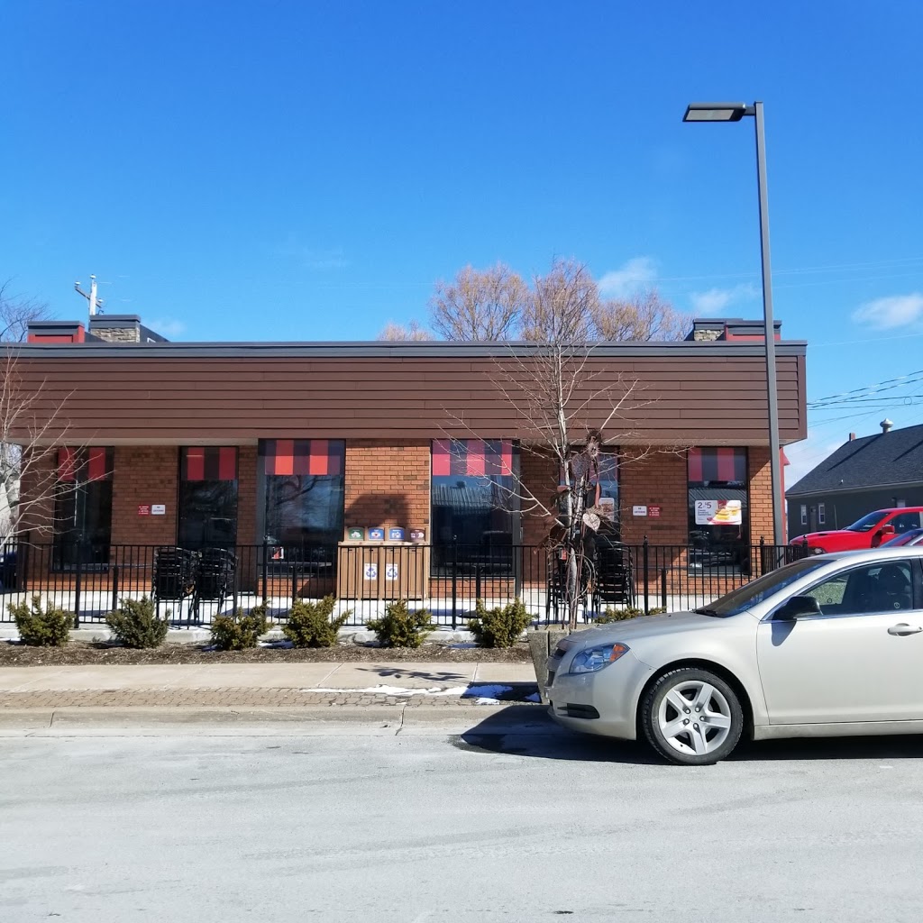 Tim Hortons | 17 Water St, Windsor, NS B0N 2T0, Canada | Phone: (902) 798-4715