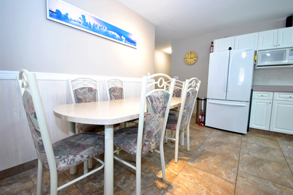 Grannie Greens Getaway | 4 Box # 2101, 1311 Burfield Dr, Sun Peaks, BC V0E 5N0, Canada | Phone: (800) 585-8834