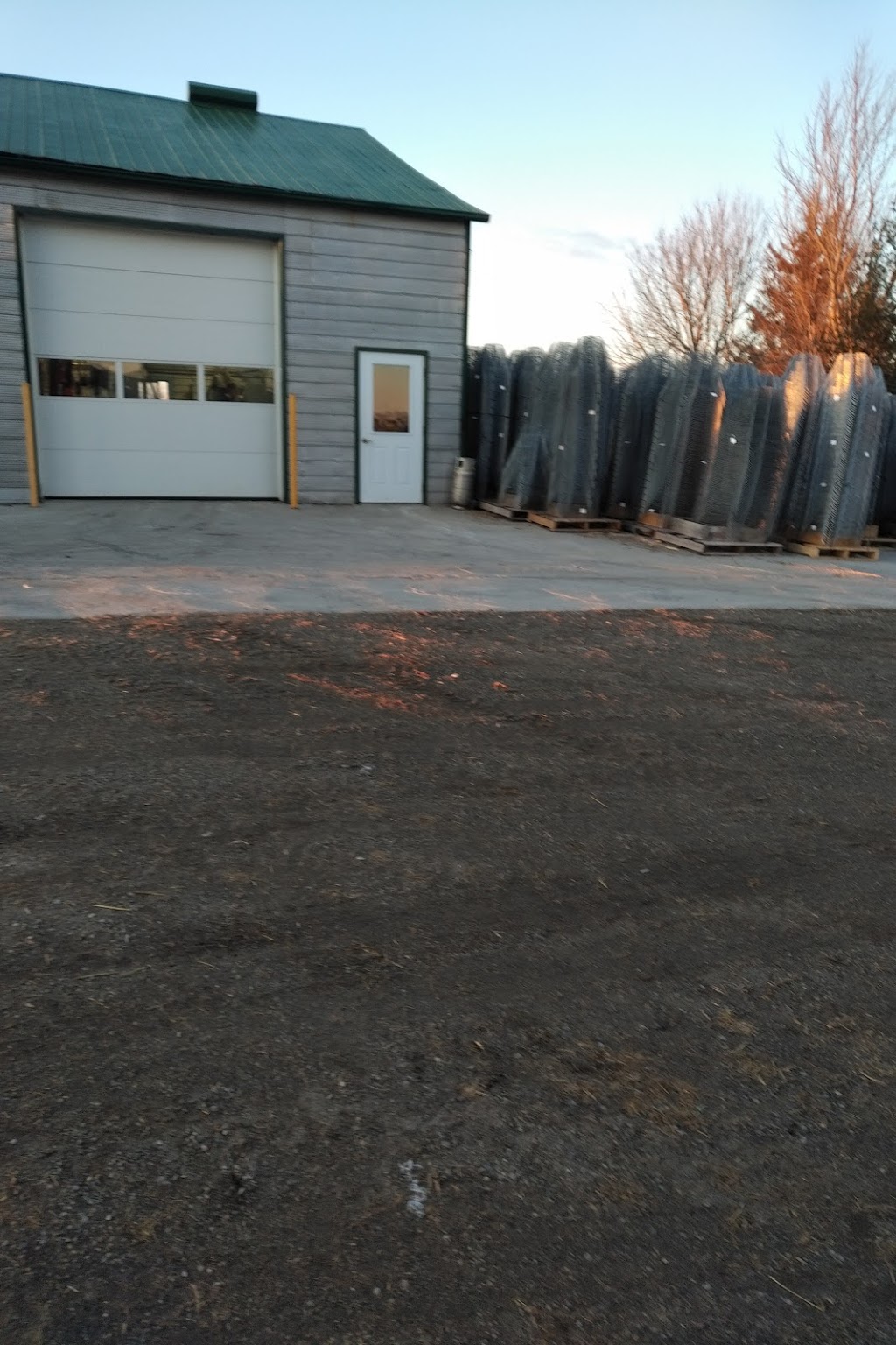 Settler Tree Baskets by IVN Mfg Inc. | 3960 Herrgott Rd, Wallenstein, ON N0B 2S0, Canada | Phone: (519) 589-1603