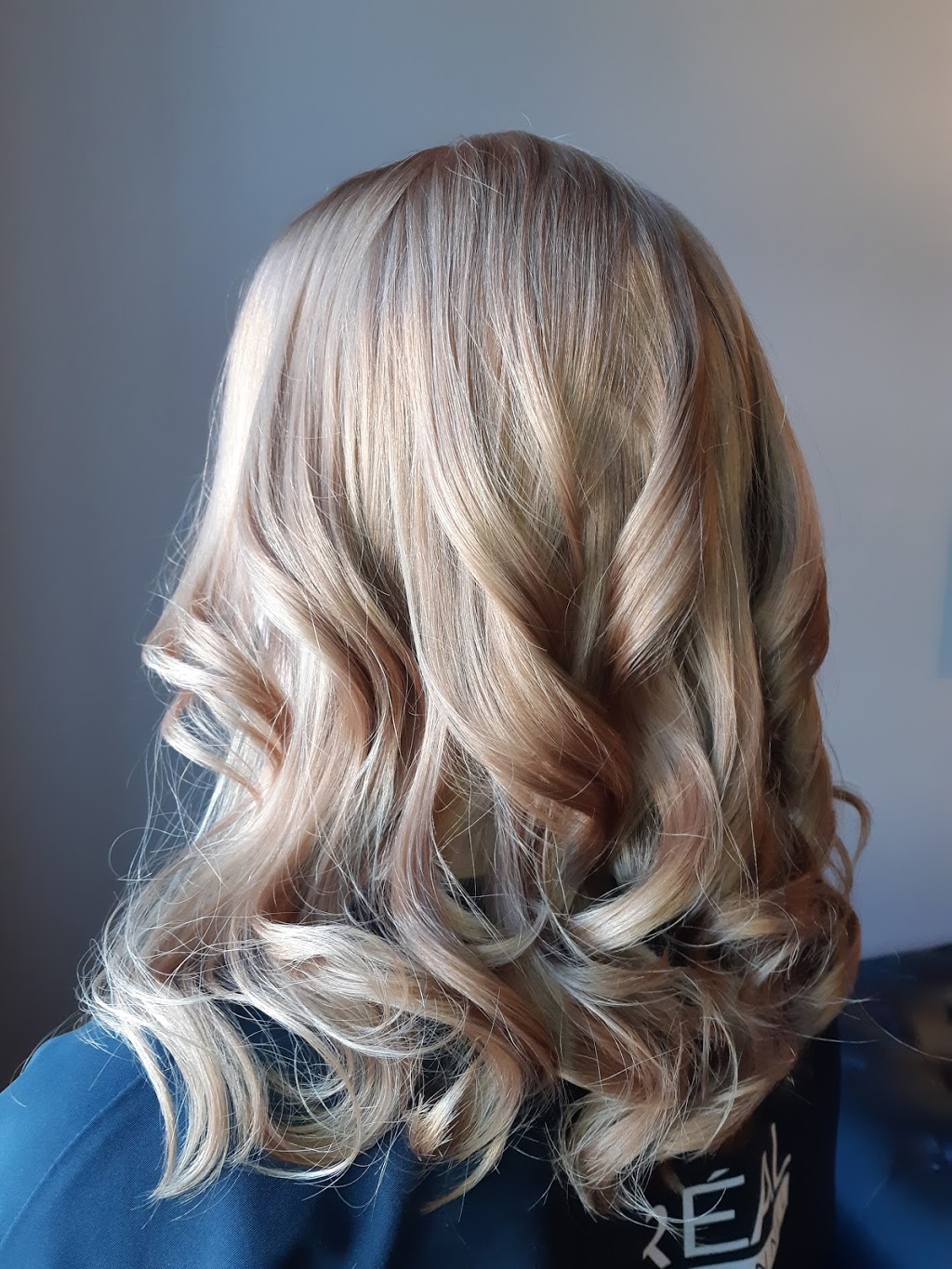 Studio 44 Hair Salon | 124 Wellington St E, Aurora, ON L4G 1J1, Canada | Phone: (905) 503-4400