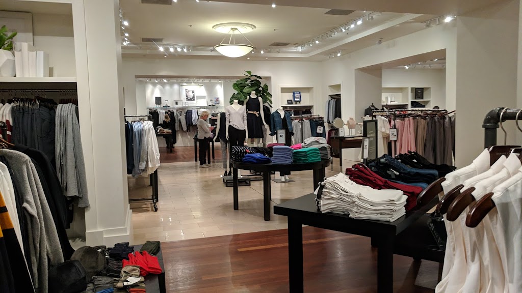 Banana Republic | 701 West Georgia Street D-62, D-63, D-64, Vancouver, BC V7Y 1A1, Canada | Phone: (604) 688-1630