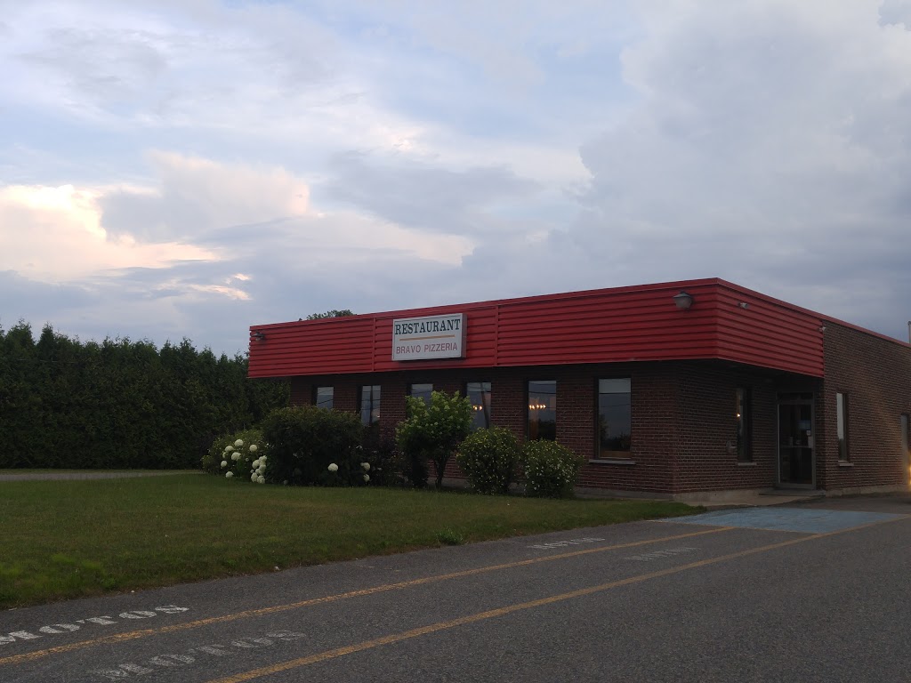 Bravo Pizzéria | 233 Boulevard Bona Dussault, Saint-Marc-des-Carrières, QC G0A 4B0, Canada | Phone: (418) 268-6556