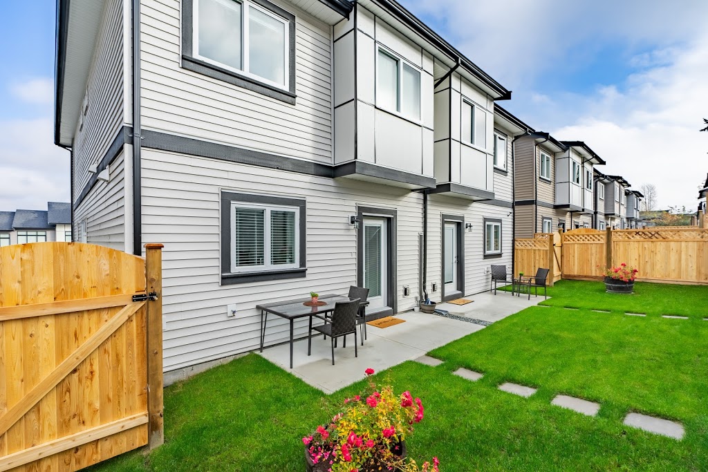 Lifemark Residences | 14022 60a Ave, Surrey, BC V3X 2N2, Canada | Phone: (604) 700-5761