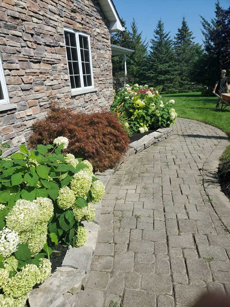 ASIM Landscape & Snow Removal | 15 Bottrell St, Bowmanville, ON L1C 4Z8, Canada | Phone: (905) 419-1034