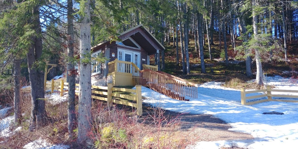 Park of the Waterfall Parc de la chute, SaintAndréduLacSaintJean