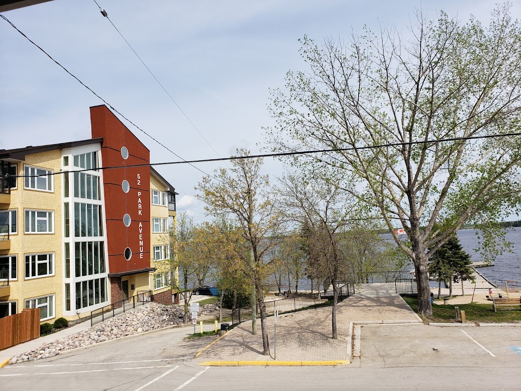The Lakeview Inn | 57 Park Ave, Lac du Bonnet, MB R0E 1A0, Canada | Phone: (204) 345-8661