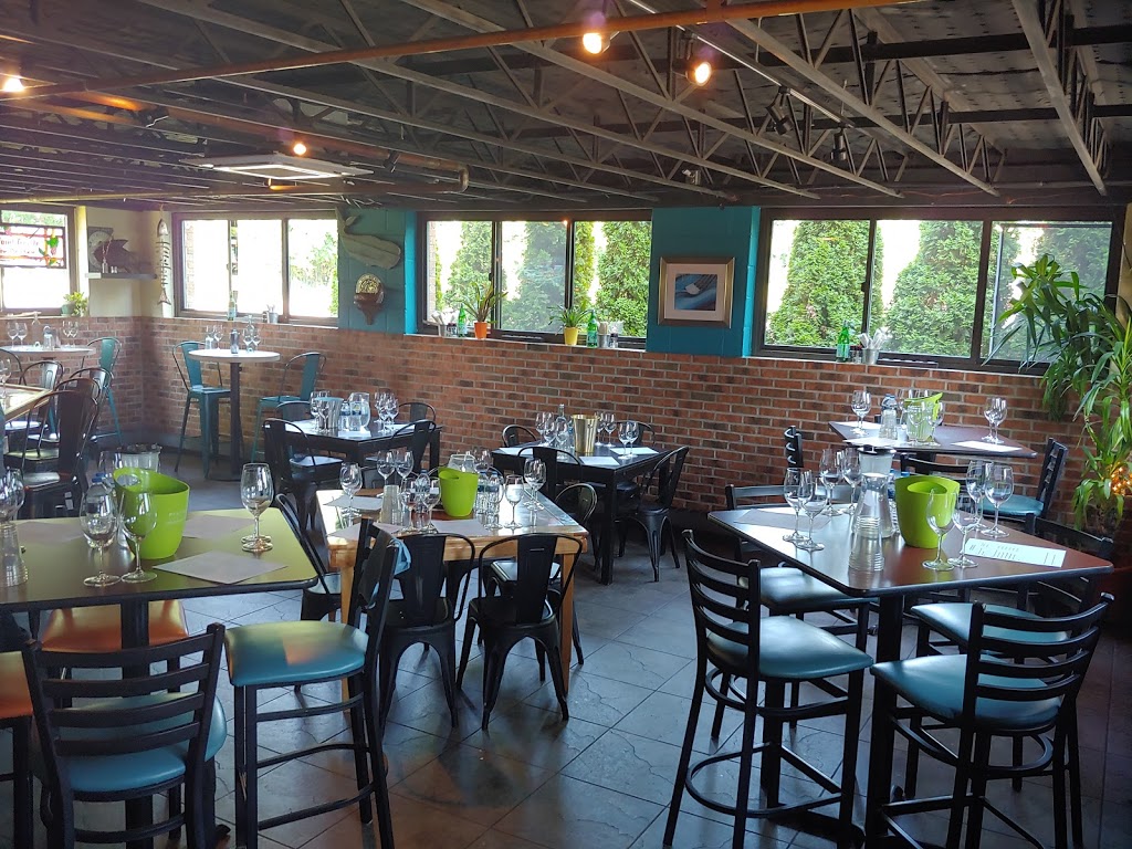 Harsens Island Schoolhouse Grille | 2669 Columbine St, Harsens Island, MI 48028, USA | Phone: (810) 748-9551