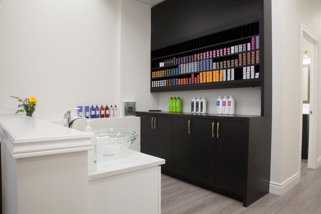 Bloom Hair & Nail Salon | 1160 Upper Paradise Rd Unit #2, Hamilton, ON L9B 2N9, Canada | Phone: (905) 318-7188
