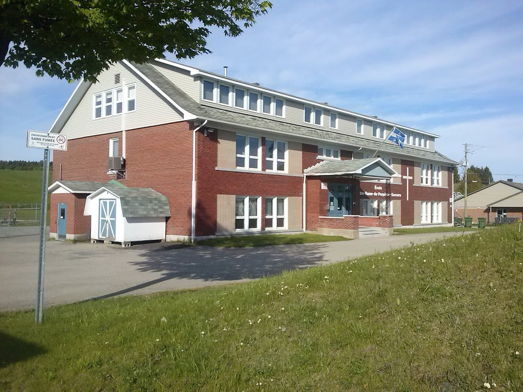 École Notre-Dame-Du-Perpétuel-Secours | 480 Rue du Curé Charles Lemire, Ham-Nord, QC G0P 1A0, Canada | Phone: (819) 344-2595