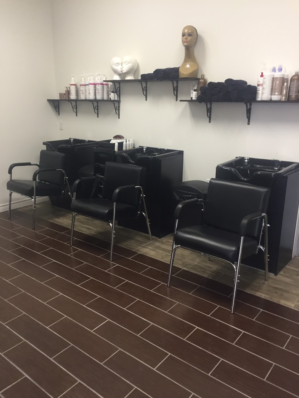 Royal Hair Co. | 31 McAffee St Suite A, Harrow, ON N0R 1G0, Canada | Phone: (519) 738-4247
